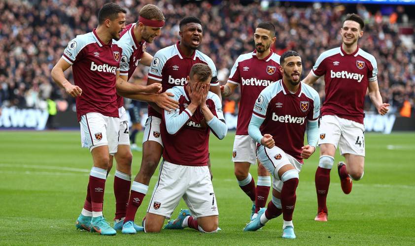 詹姆斯今日再得24分 距离生涯42000分里程碑还差35分